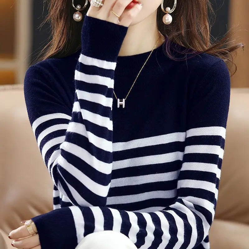 Lara | Classic Knit