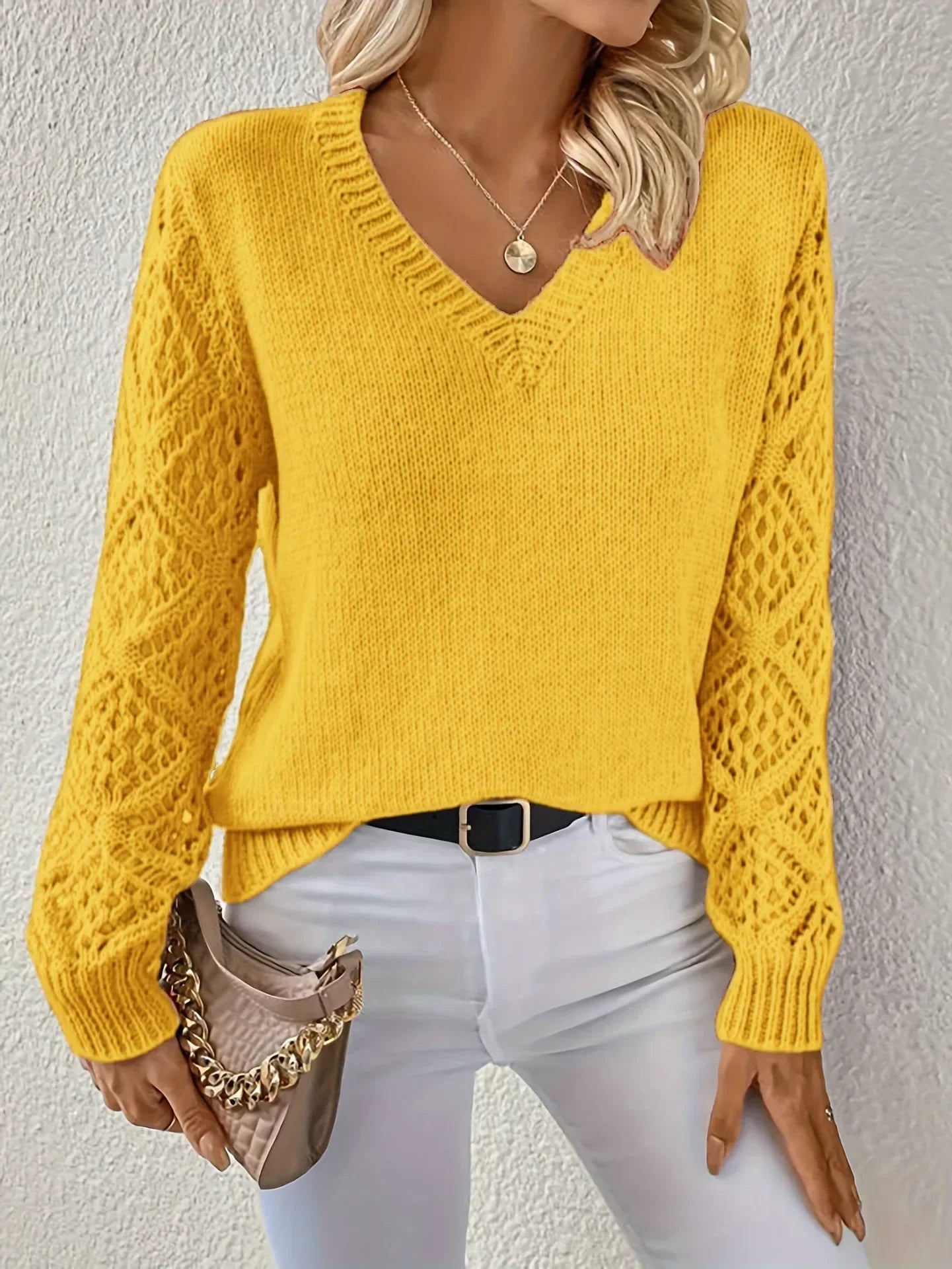 Betty | Cozy V-Neck Knit Pullover