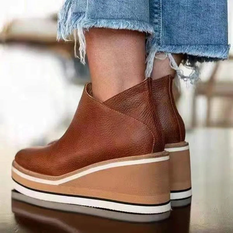 Elegant Slim-Fit Leather Boots