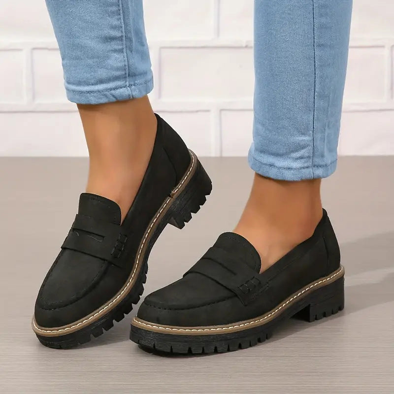Fleur | Timeless Suede Loafers